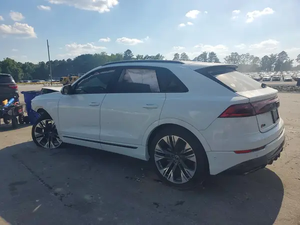 WA1EVBF11SD005992 2025 AUDI Q8 - Image 2