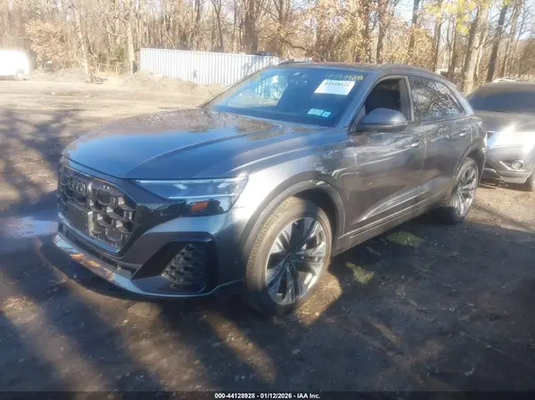 WA1EVBF12SD003216 2025 AUDI Q8 - Image 2