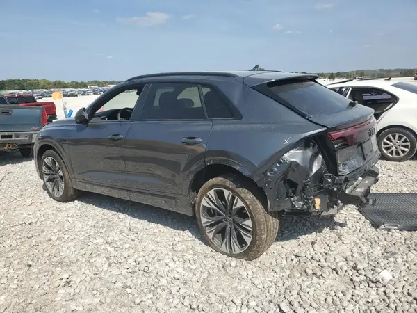 WA1EVBF12SD007413 2025 AUDI Q8 - Image 2