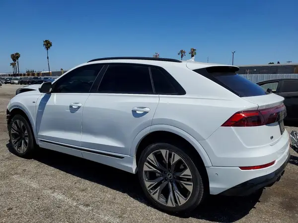 WA1EVBF12SD032764 2025 AUDI Q8 - Image 2