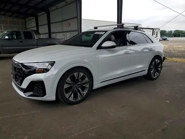 WA1EVBF12SD038757 2025 AUDI Q8 - Image 1