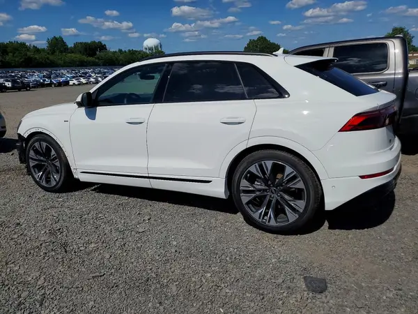 WA1EVBF12SD040217 2025 AUDI Q8 - Image 2