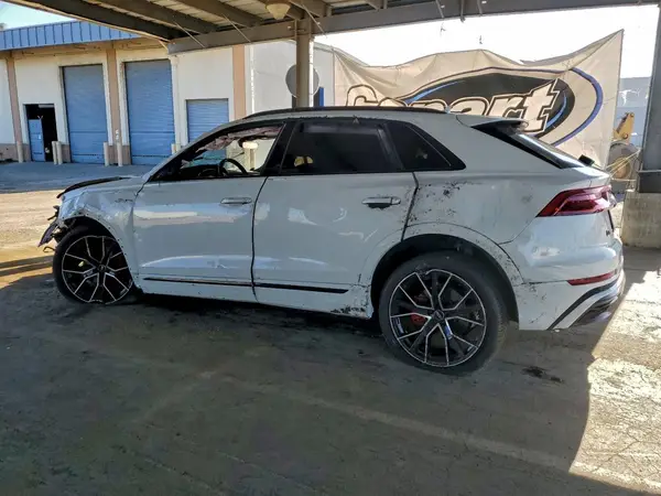 WA1EVBF14ND008003 2022 AUDI Q8 - Image 2