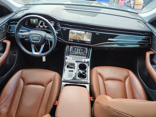 WA1EVBF15ND010830 2022 AUDI Q8 - Image 8