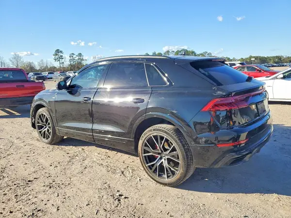 WA1EVBF17ND033218 2022 AUDI Q8 - Image 2