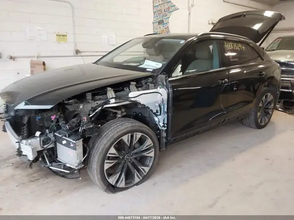 WA1EVBF18SD000224 2025 AUDI Q8 - Image 2