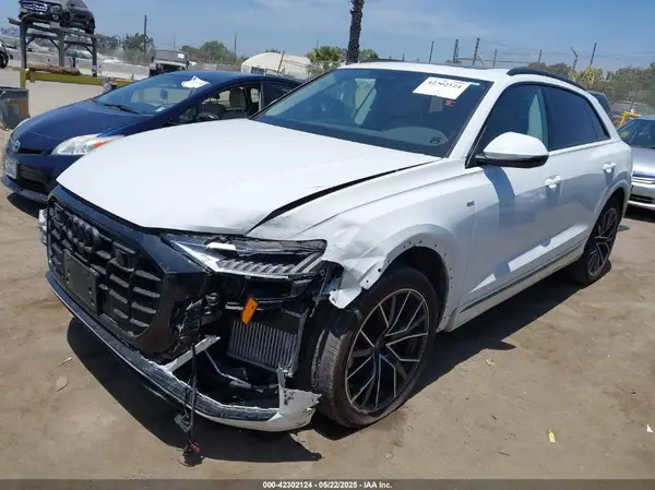 WA1EVBF19PD011451 2023 AUDI Q8 - Image 2