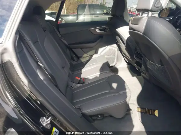 WA1EVBF1XND033147 2022 AUDI Q8 - Image 8