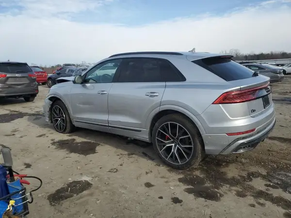 WA1EVBF1XND034704 2022 AUDI Q8 - Image 2