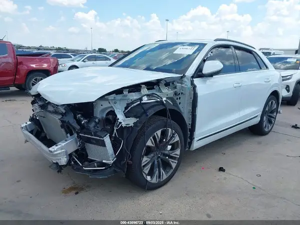 WA1EVBF1XSD005800 2025 AUDI Q8 - Image 2
