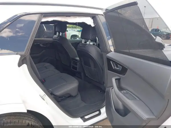 WA1EVBF1XSD005800 2025 AUDI Q8 - Image 8