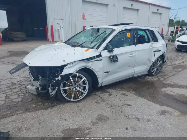WA1F2AFY0M2008997 2021 AUDI Q5 - Image 2