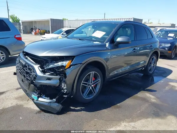 WA1F2AFY1R2100112 2024 AUDI Q5 - Image 2