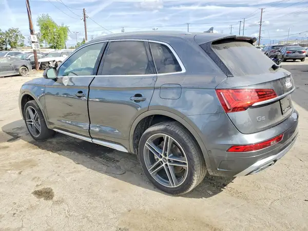 WA1F2AFY6M2036335 2021 AUDI Q5 - Image 2