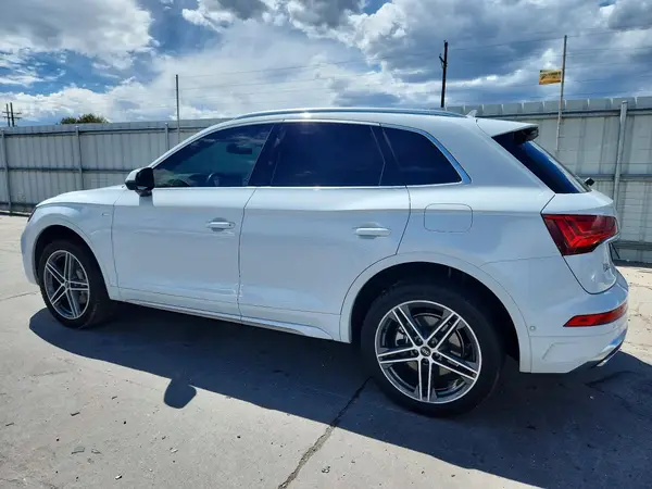 WA1F2BFY7M2044062 2021 AUDI Q5 - Image 2