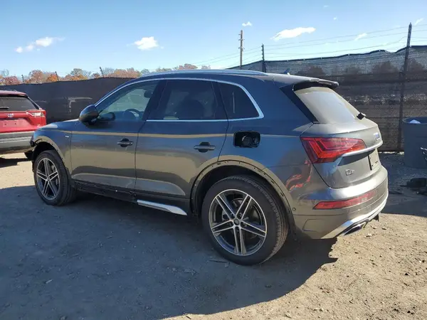 WA1F2BFY7M2071052 2021 AUDI Q5 - Image 2