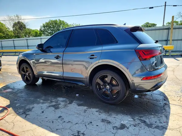 WA1FAAFY1N2050924 2022 AUDI Q5 - Image 2
