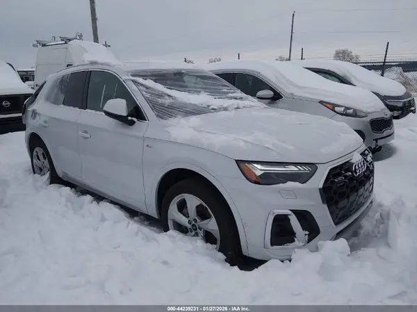 WA1FAAFY1S2026053 2025 AUDI Q5 - Image 1