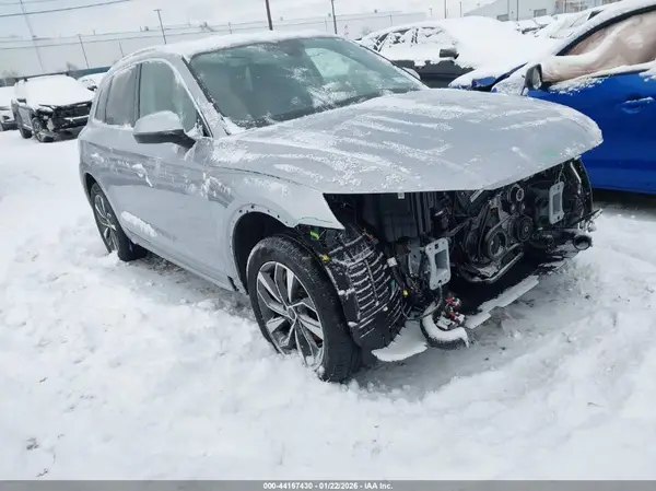 WA1FAAFY2R2111526 2024 AUDI Q5 - Image 1