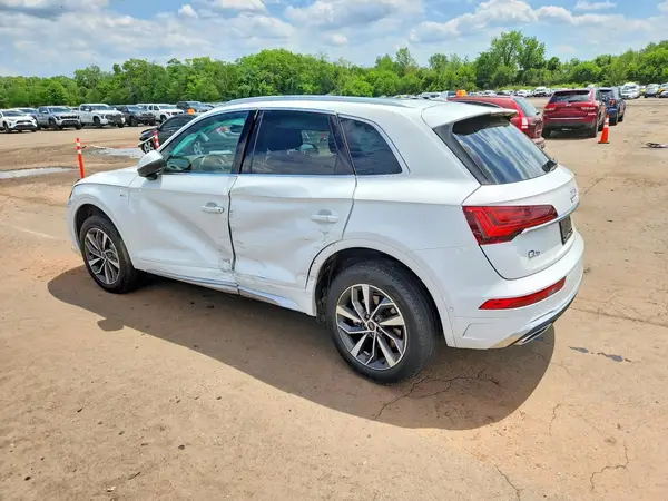 WA1FAAFY4P2164015 2023 AUDI Q5 - Image 2