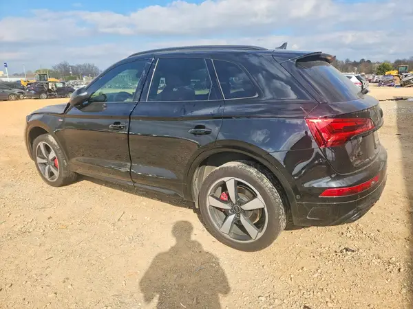 WA1FAAFY4R2110877 2024 AUDI Q5 - Image 2