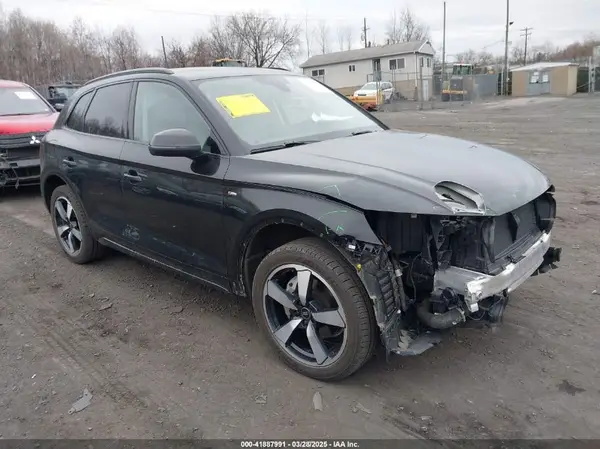 WA1FAAFY5N2110946 2022 AUDI Q5 - Image 1