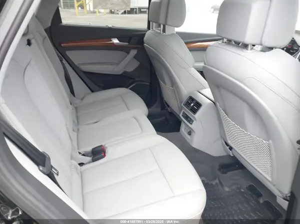 WA1FAAFY5N2110946 2022 AUDI Q5 - Image 8