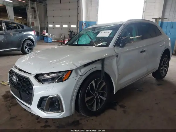 WA1FAAFY5P2159826 2023 AUDI Q5 - Image 2