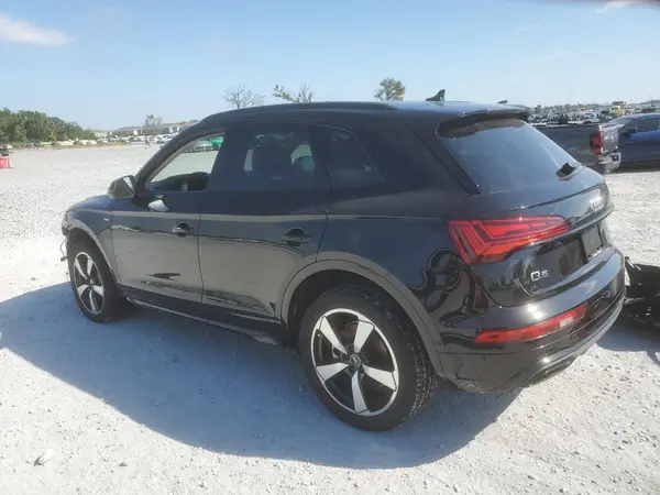 WA1FAAFY6N2002335 2022 AUDI Q5 - Image 2