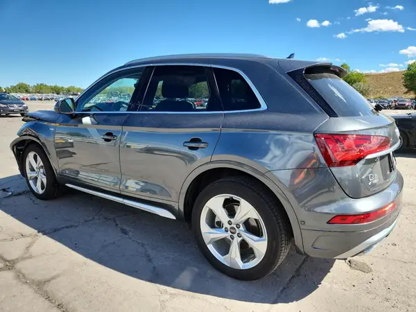 WA1FAAFY7N2050121 2022 AUDI Q5 - Image 2