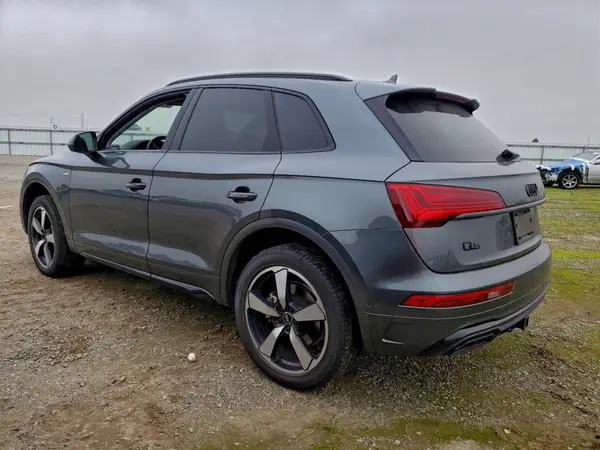 WA1FAAFY8N2024756 2022 AUDI Q5 - Image 2