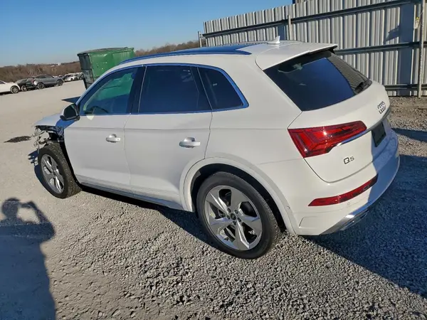 WA1FAAFY8N2052735 2022 AUDI Q5 - Image 2