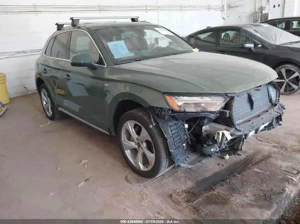 WA1FAAFYXR2044285 2024 AUDI Q5 - Image 1