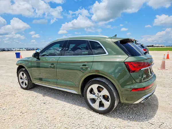 WA1FABFY0P2182193 2023 AUDI Q5 - Image 2