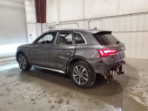WA1FABFY5P2050935 2023 AUDI Q5 - Image 2