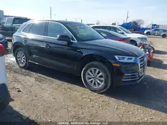 WA1FNAFY2J2151680 2018 AUDI Q5
