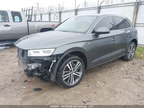 WA1FNAFY4J2047451 2018 AUDI Q5 - Image 2