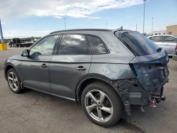WA1FNAFY5L2096614 2020 AUDI Q5 - Image 2