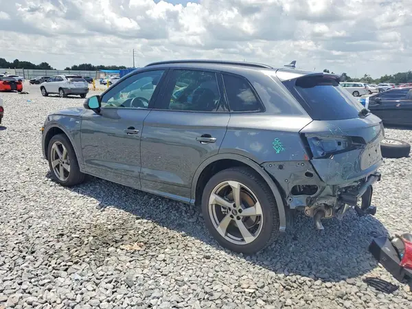 WA1FNAFY5L2103237 2020 AUDI Q5 - Image 2