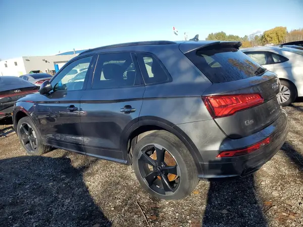 WA1FNAFY6K2131210 2019 AUDI Q5 - Image 2