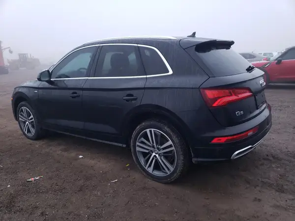 WA1FNAFY8J2237124 2018 AUDI Q5 - Image 2