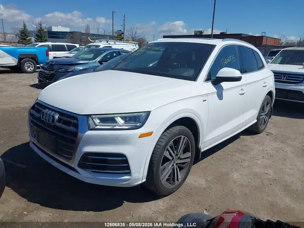 WA1FNAFY9J2023730 2018 AUDI Q5 - Image 2