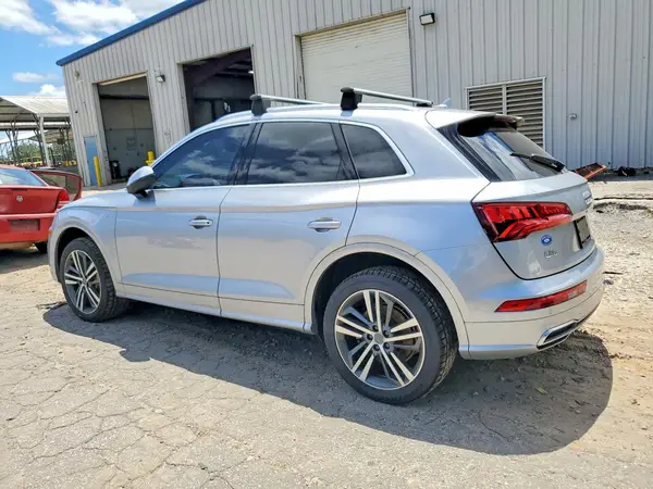 WA1FNAFY9J2142006 2018 AUDI Q5 - Image 2