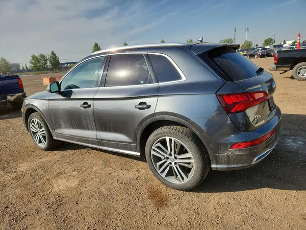 WA1FNAFY9J2160814 2018 AUDI Q5 - Image 2