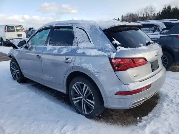 WA1FNAFYXK2032387 2019 AUDI Q5 - Image 2