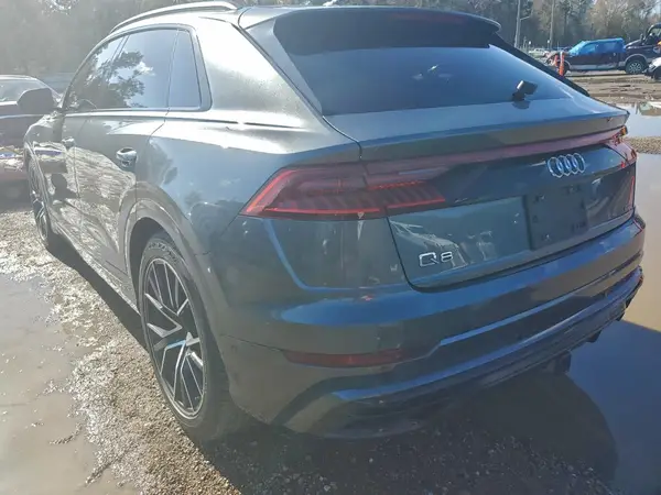 WA1FVAF10KD005285 2019 AUDI Q8 - Image 2
