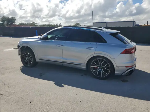 WA1FVAF10KD028520 2019 AUDI Q8 - Image 2