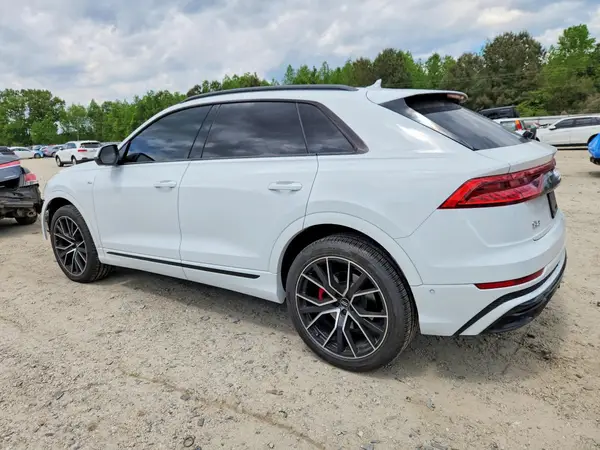 WA1FVAF10KD038786 2019 AUDI Q8 - Image 2