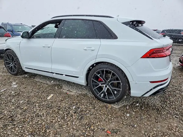 WA1FVAF10KD039680 2019 AUDI Q8 - Image 2