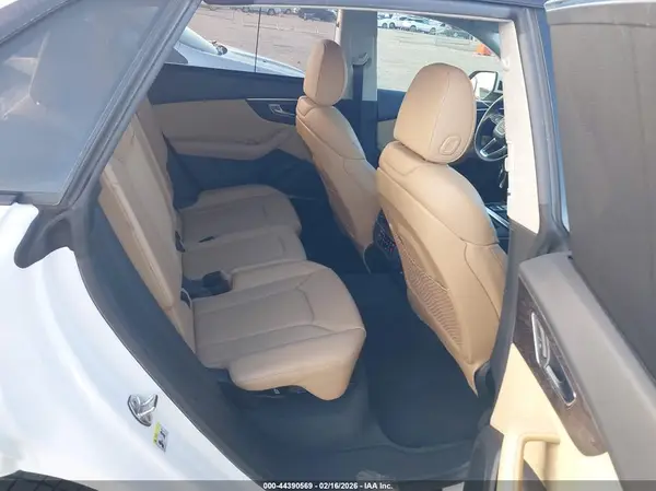 WA1FVAF10KD042272 2019 AUDI Q8 - Image 8